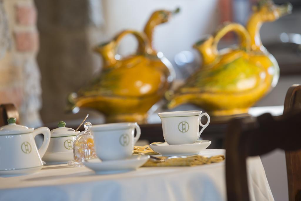 Hotel Монтериджиони Экстерьер фото